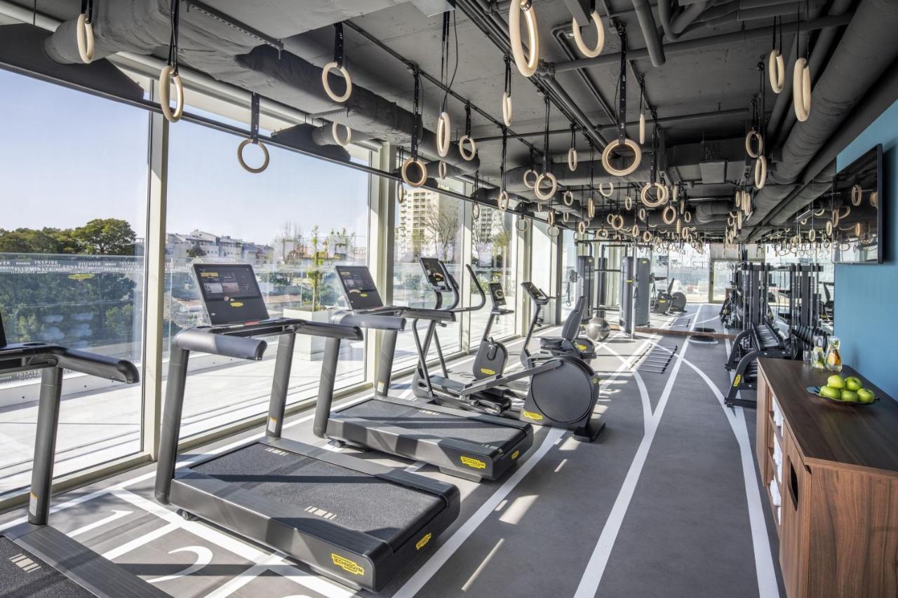 Renaissance Porto Lapa Hotel Exteriör bild The gym at the 100m² Sky Club