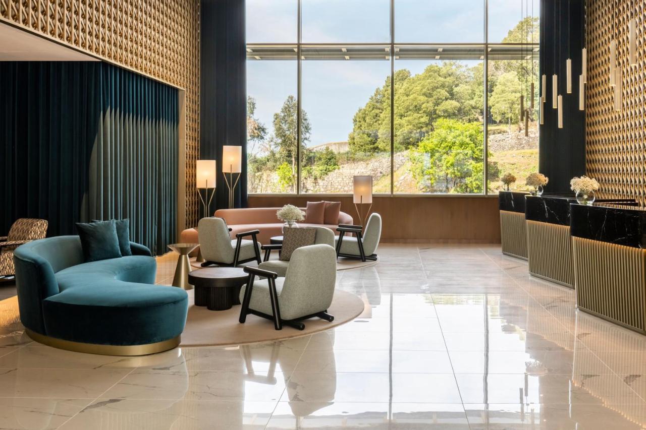 Renaissance Porto Lapa Hotel Exteriör bild The lobby of the hotel